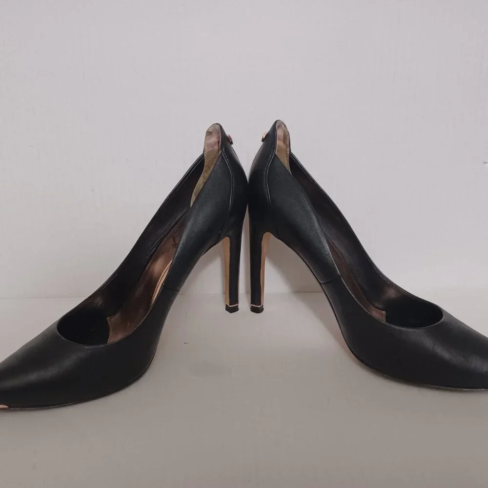 TED BAKER LONDON MELISSA ROSE GOLD TRIM HEELS size 39